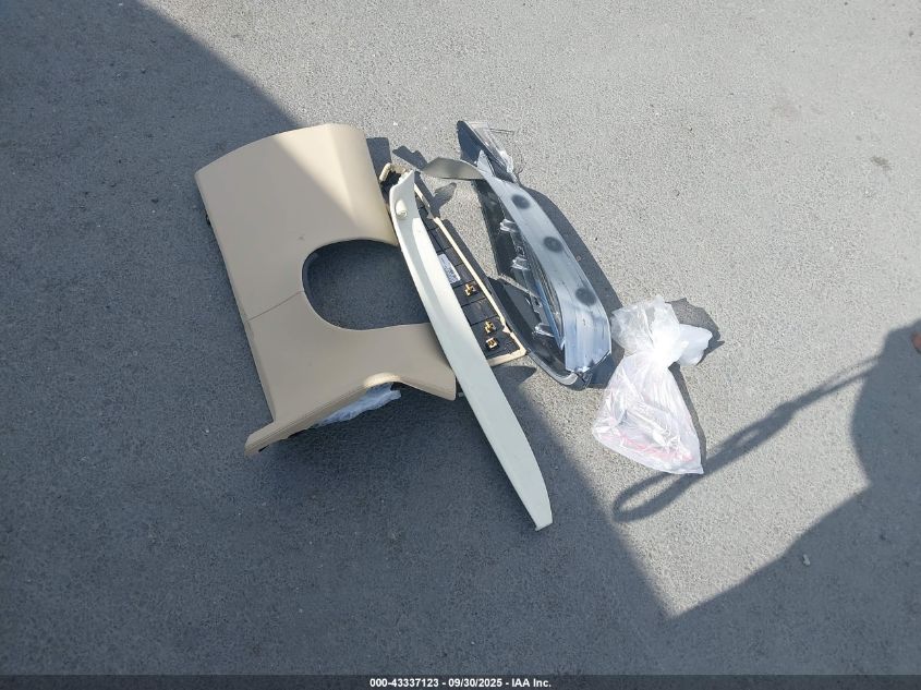 2016 Tesla Model X 60D/70D/75D/90D/P100D VIN: 5YJXCBE29GF016849 Lot: 43337123