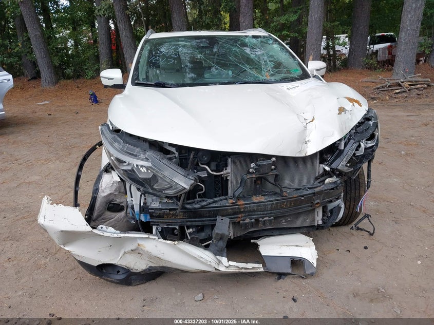 2018 NISSAN ROGUE SPORT SL - JN1BJ1CRXJW600242