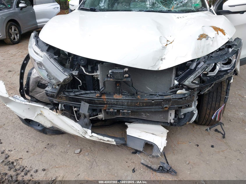 2018 NISSAN ROGUE SPORT SL - JN1BJ1CRXJW600242