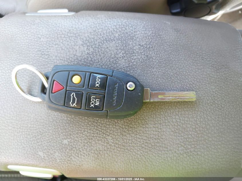 2007 Volvo V70 2.5T VIN: YV1SW592472626104 Lot: 43337286