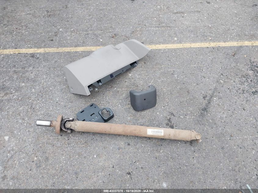 2000 Jeep Grand Cherokee Laredo VIN: 1J4GW48N2YC276995 Lot: 43337378