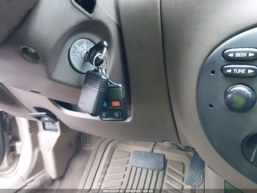 1998 Ford Escort Se VIN: 1FAFP13P2WW316581 Lot: 43337418