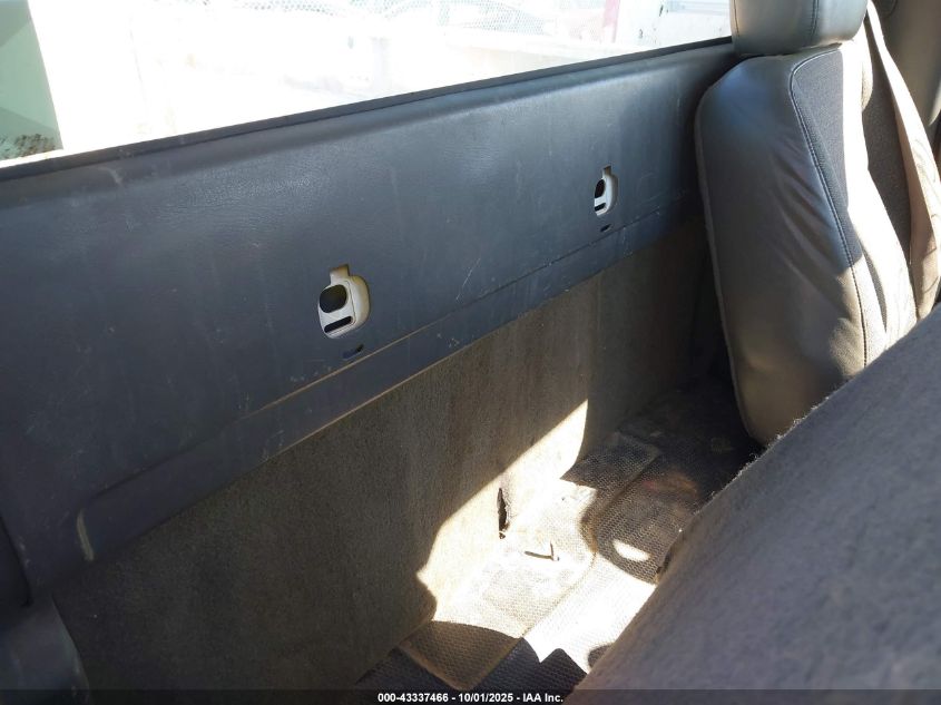 2005 Chevrolet Silverado 2500Hd Work Truck VIN: 1GBHC24U25E294373 Lot: 43337466