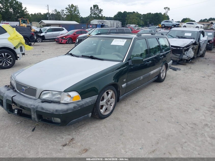YV1LZ56D3X2608789 1999 VOLVO V70 photo no. 2