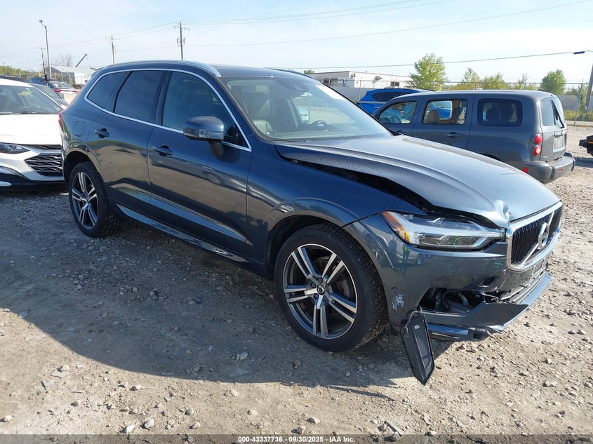 VOLVO XC60 T5 MOMENTUM