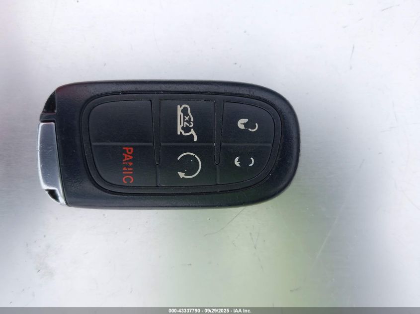 2016 Jeep Cherokee Latitude VIN: 1C4PJLCS2GW158809 Lot: 43337790