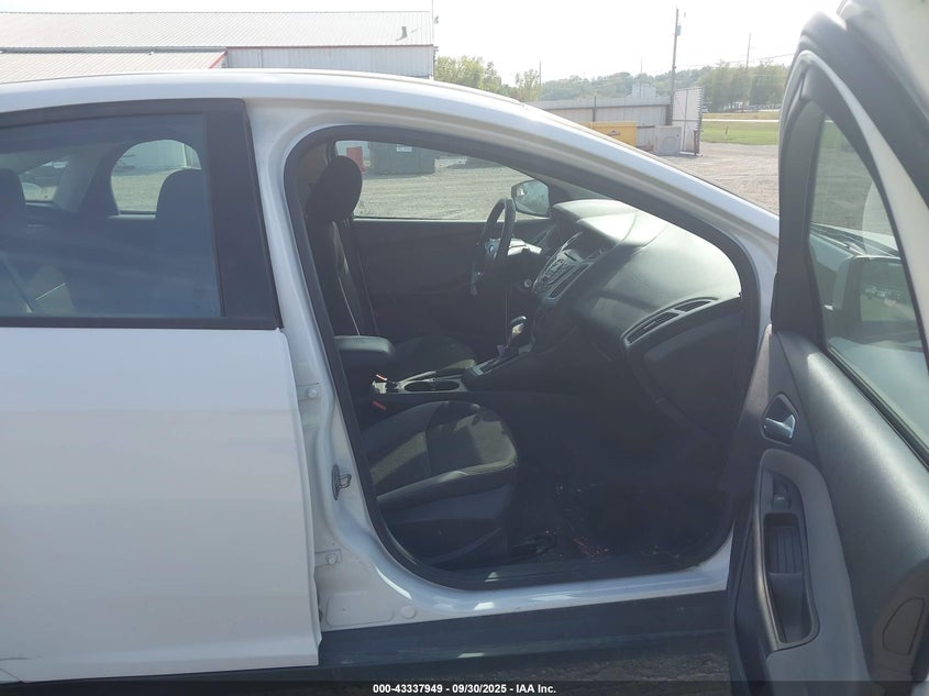 2014 FORD FOCUS SE - 1FADP3F22EL119400