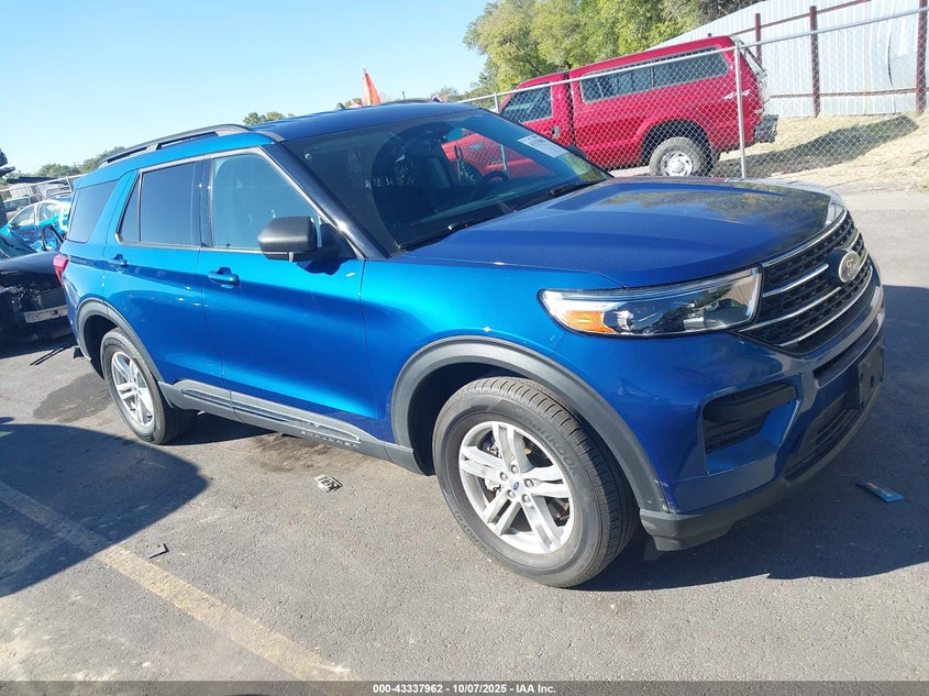 Vin: , lot: 43832672, ford explorer xlt 2023 img_1