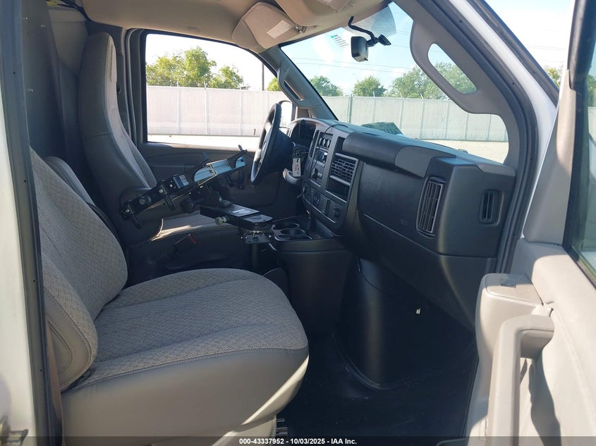 2021 CHEVROLET EXPRESS CARGO RWD 2500 REGULAR WHEELBASE WT - 1GCWGAFP2M1230154