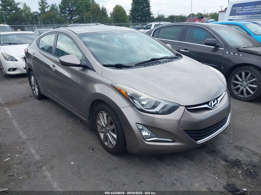 HYUNDAI ELANTRA SE