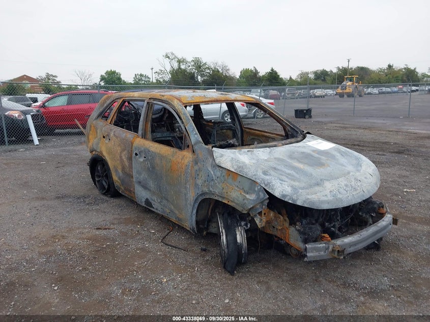 2014 KIA SORENTO LX - 5XYKT3A60EG487559