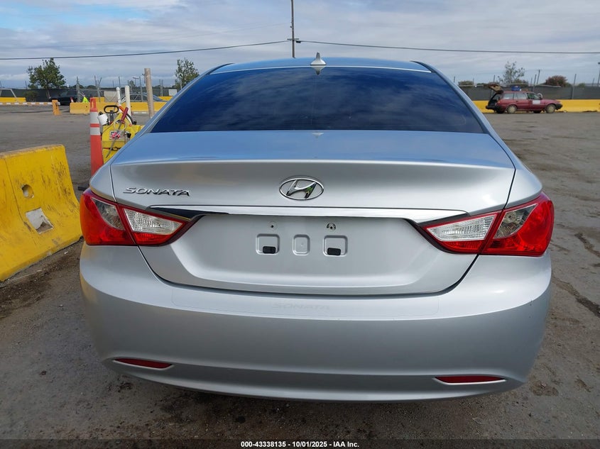 2013 HYUNDAI SONATA GLS - 5NPEB4AC3DH681294