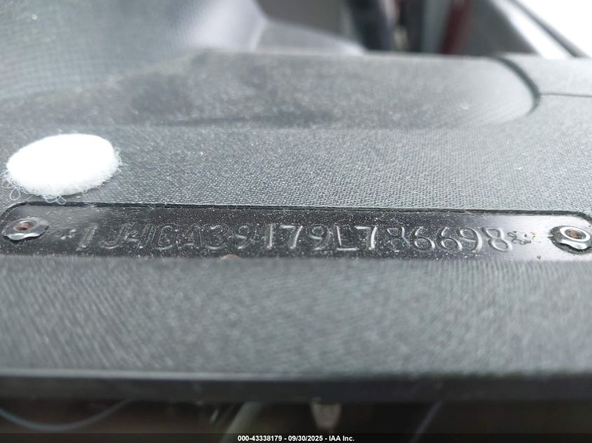 2009 Jeep Wrangler Unlimited X VIN: 1J4GA39179L786698 Lot: 43338179