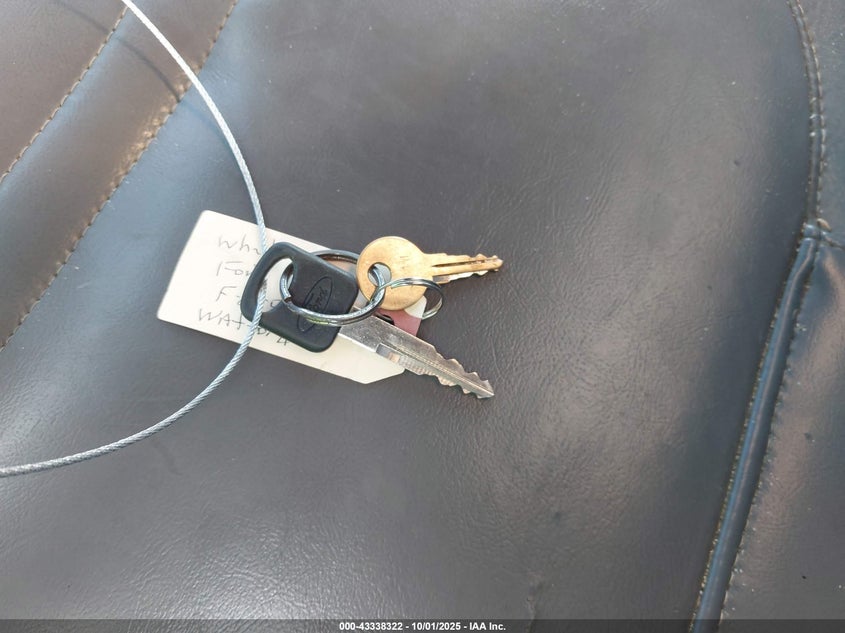 1999 Ford F-250 Lariat/Xl/Xlt VIN: 1FTNF20L2XEC22160 Lot: 43338322