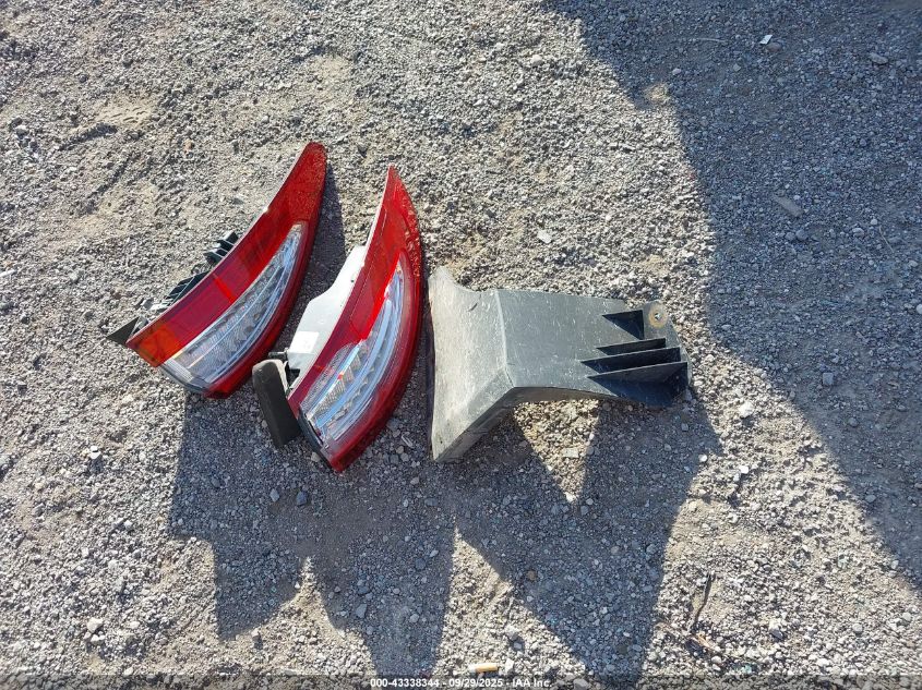 2015 Ford Fusion Se VIN: 3FA6P0HD8FR138378 Lot: 43338344