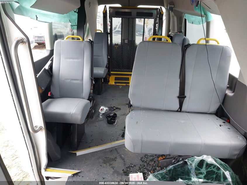 2024 Ford Transit-350 Passenger Van Xl VIN: 1FDVU4X81RKB24160 Lot: 43338624