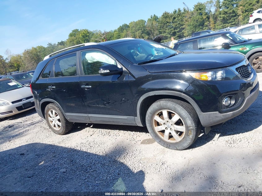 2013 KIA SORENTO LX 5XYKT3A6XDG416965