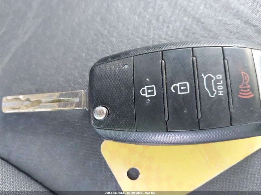 2013 KIA SORENTO LX 5XYKT3A6XDG416965