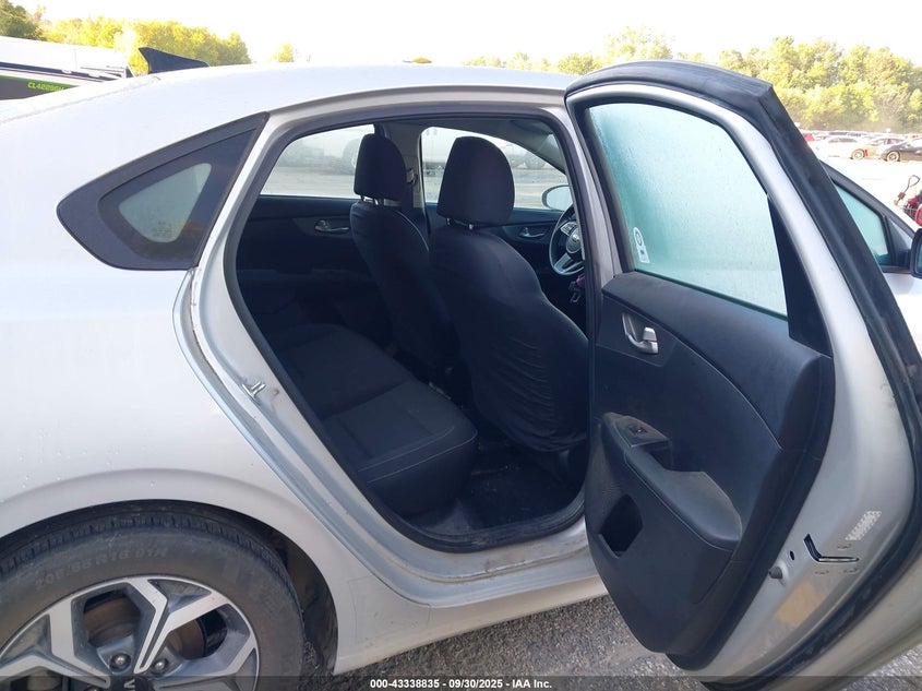 2021 KIA FORTE LXS - 3KPF24AD2ME352667