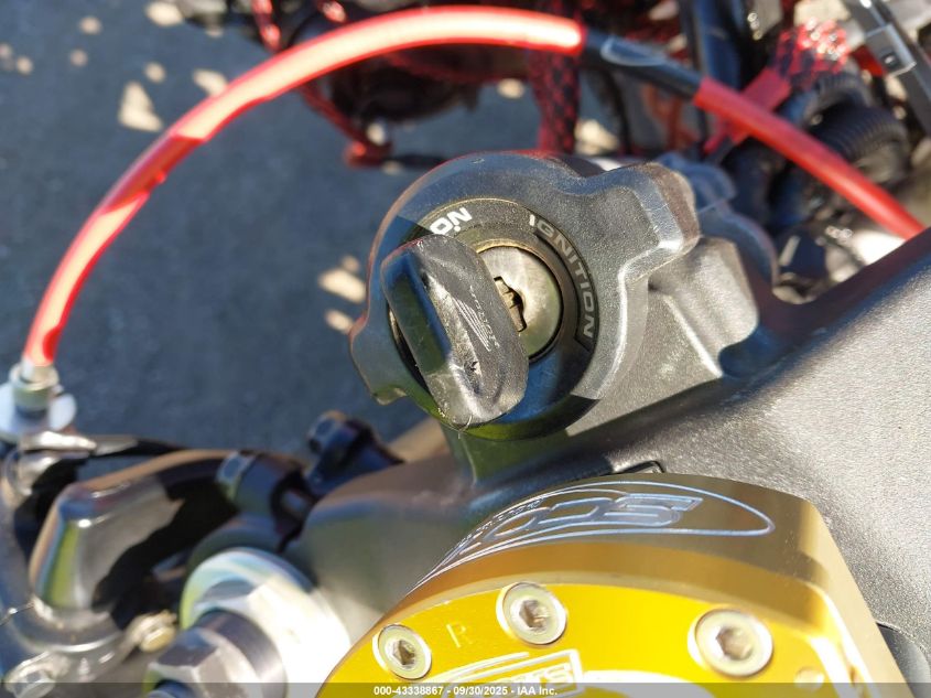 2000 Honda Cbr900 Rr VIN: JH2SC4408YM004813 Lot: 43338867