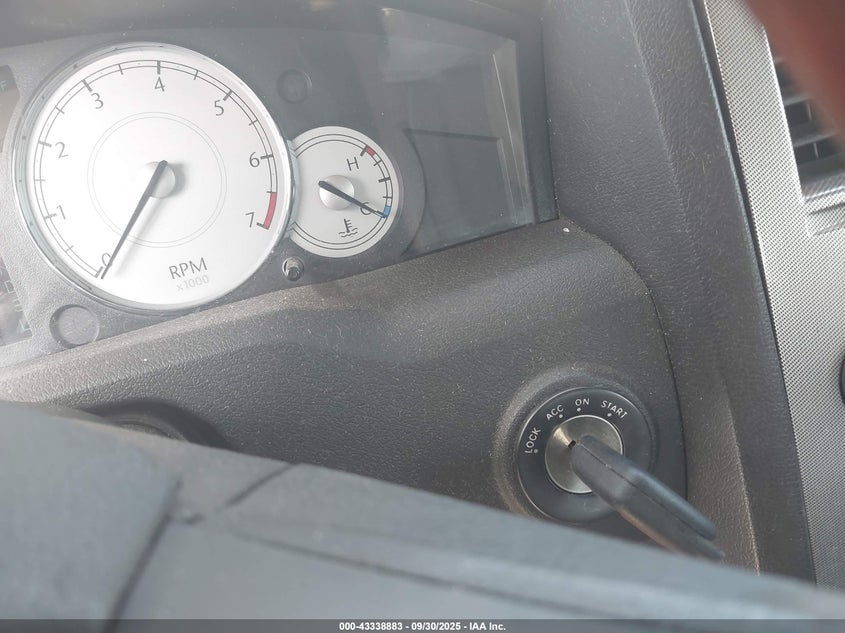 2005 Chrysler 300 Touring VIN: 2C3AA53G05H511870 Lot: 43338883