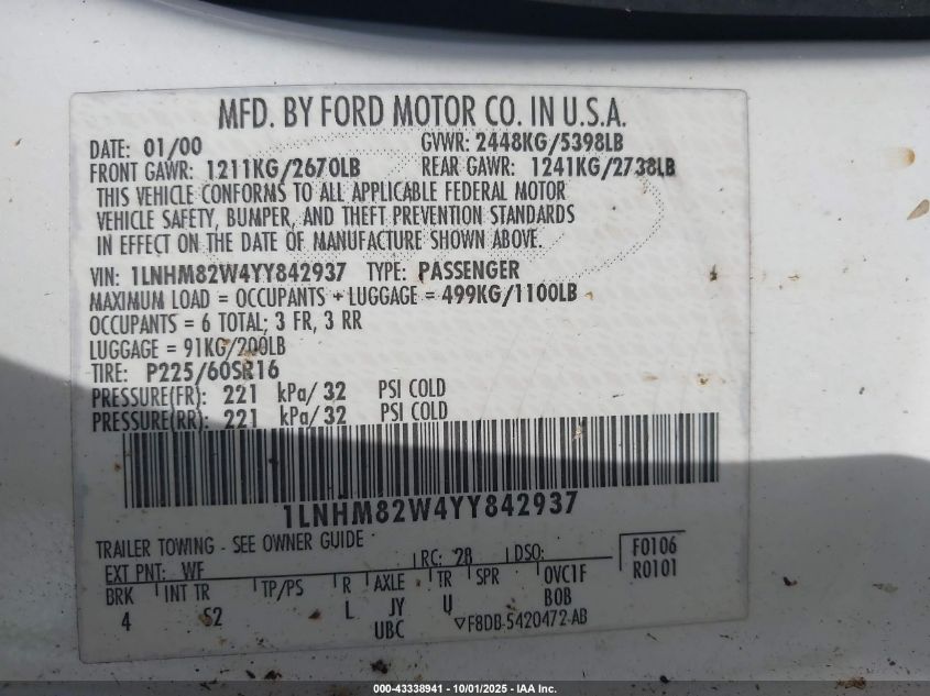 2000 Lincoln Town Car Signature VIN: 1LNHM82W4YY842937 Lot: 43338941