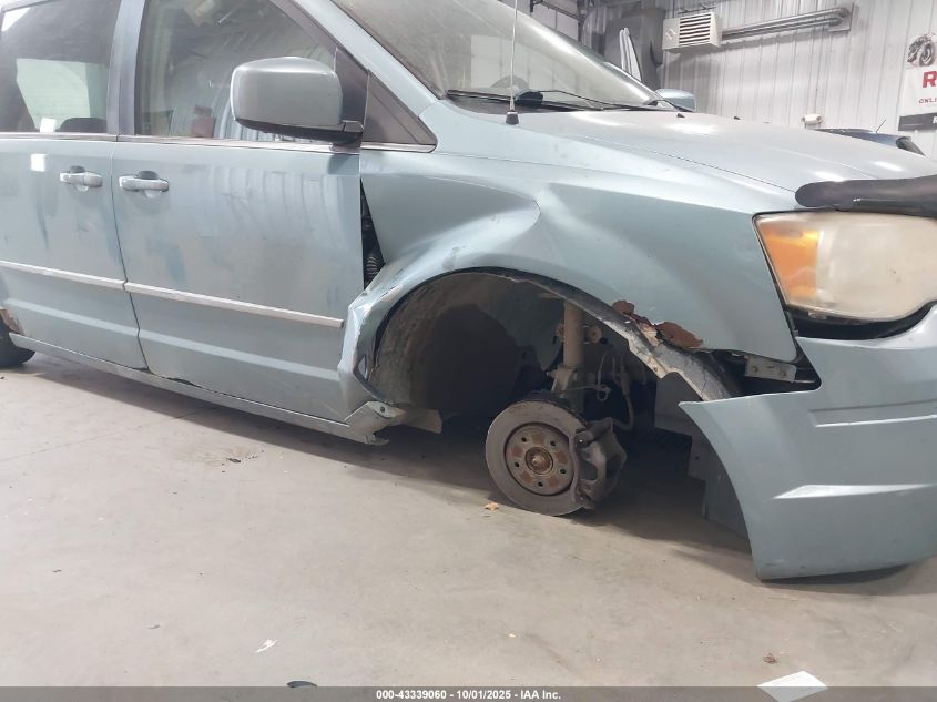 2010 Chrysler Town & Country Touring VIN: 2A4RR5D10AR404415 Lot: 43339060