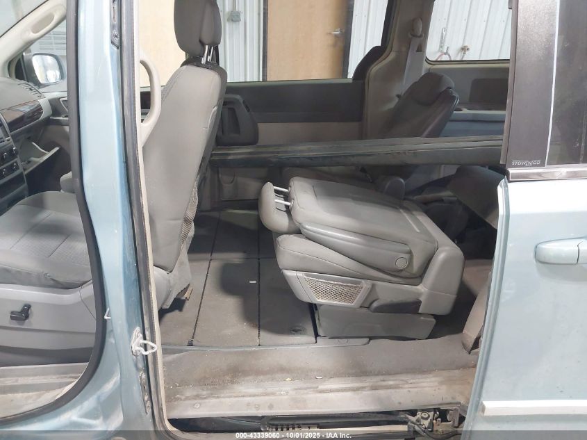 2010 Chrysler Town & Country Touring VIN: 2A4RR5D10AR404415 Lot: 43339060