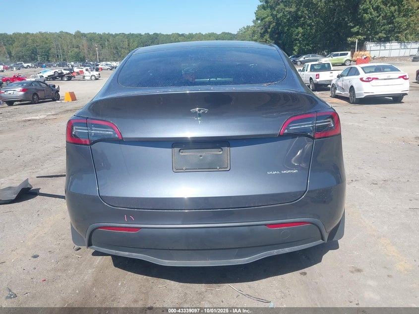 2023 Tesla Model Y Awd/Long Range Dual Motor All-Wheel Drive VIN: 7SAYGDEE2PF791592 Lot: 43339097