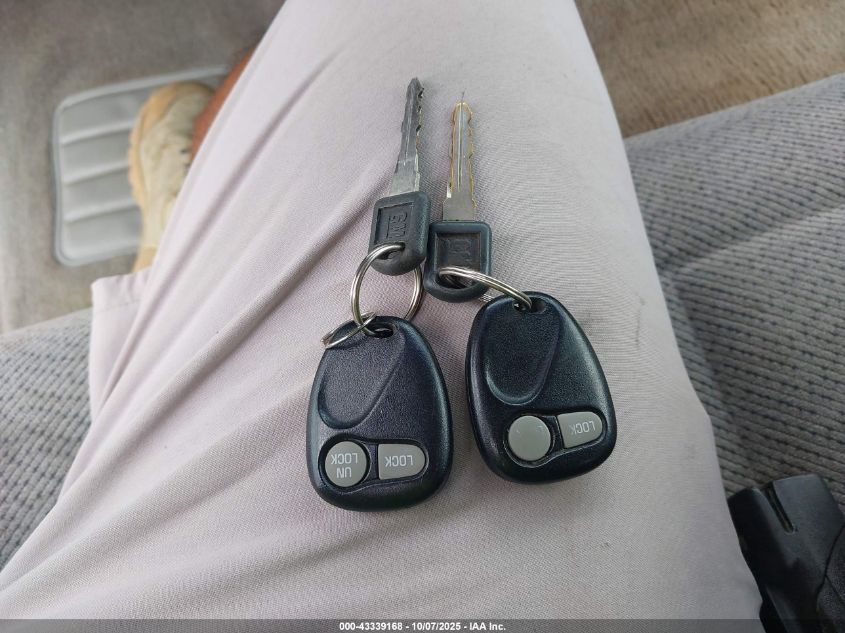 1998 GMC Sierra 1500 Sl Wideside VIN: 2GTEC19R0W1548193 Lot: 43339168