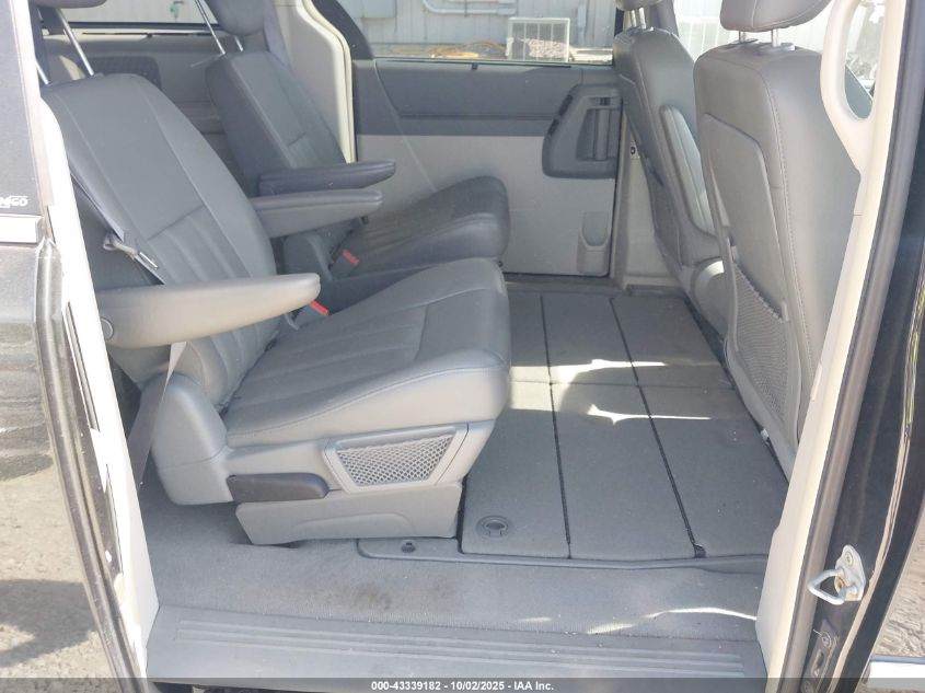 2009 Chrysler Town & Country Touring VIN: 2A8HR54119R525721 Lot: 43339182