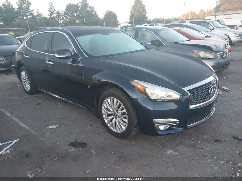 INFINITI Q70 3.7