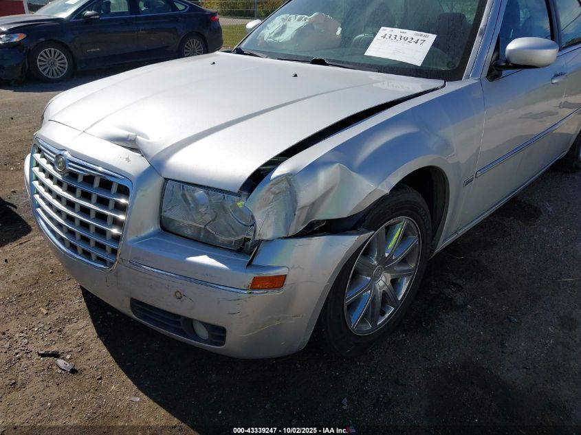 2009 Chrysler 300 Touring/Signature Series/Executive Series VIN: 2C3KA53V99H624516 Lot: 43339247