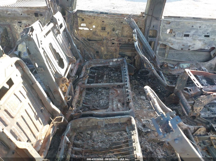 2005 Chevrolet Tahoe Ls VIN: 1GNEK13T05R151877 Lot: 43339354