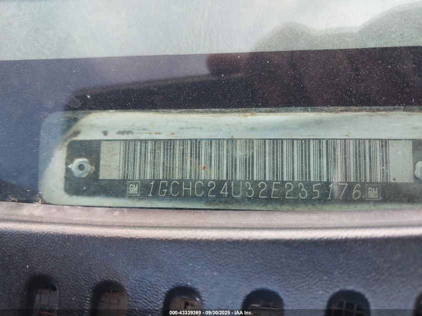 2002 Chevrolet Silverado 2500Hd Ls VIN: 1GCHC24U32E235176 Lot: 43339369