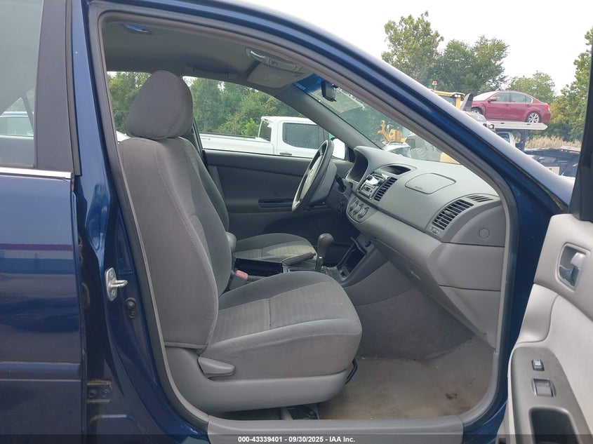 2005 Toyota Camry Le