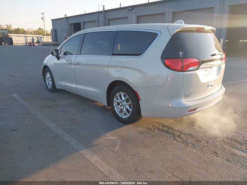 2C4RC1CG4HR739192 2017 CHRYSLER PACIFICA photo no. 3