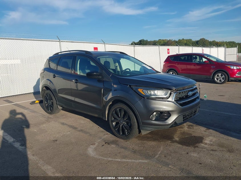FORD ESCAPE SE