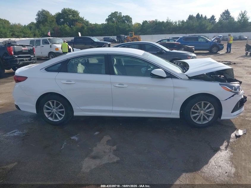 2018 HYUNDAI SONATA SE - 5NPE24AF2JH682264