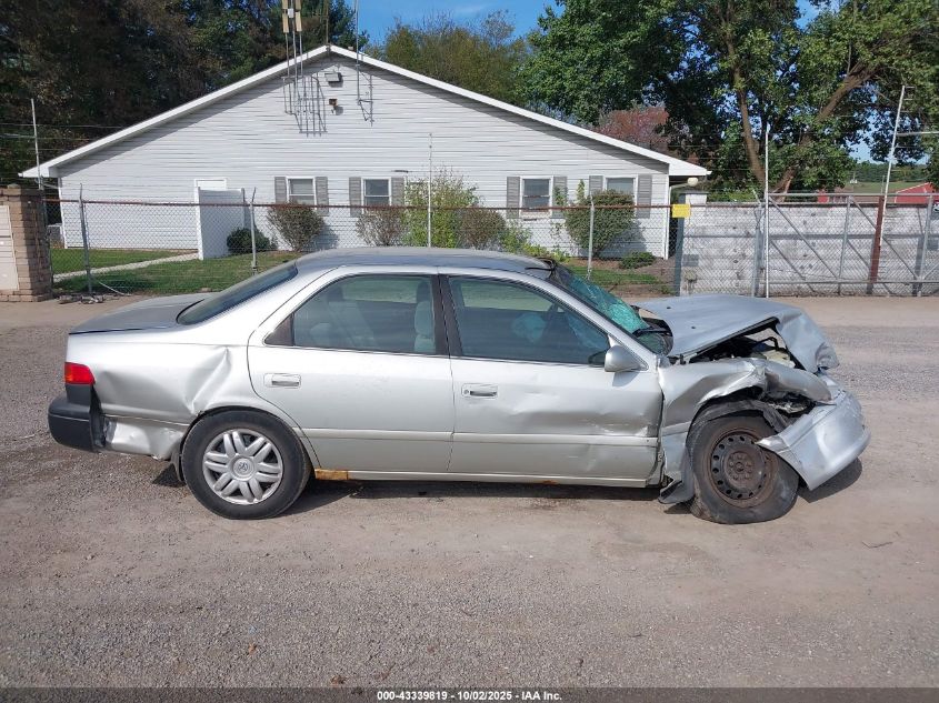 2000 Toyota Camry Le VIN: 4T1BG22K5YU685711 Lot: 43339819