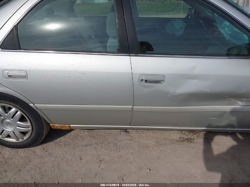 2000 Toyota Camry Le VIN: 4T1BG22K5YU685711 Lot: 43339819