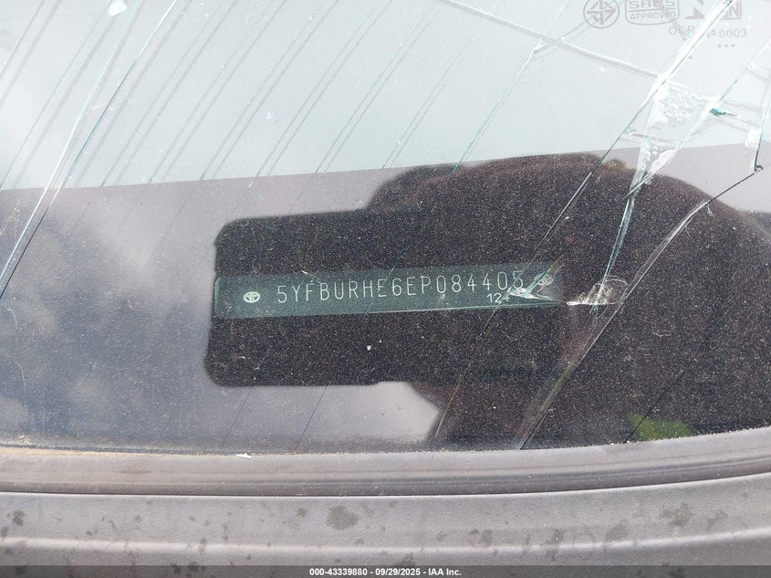 2014 TOYOTA COROLLA LE - 5YFBURHE6EP084405