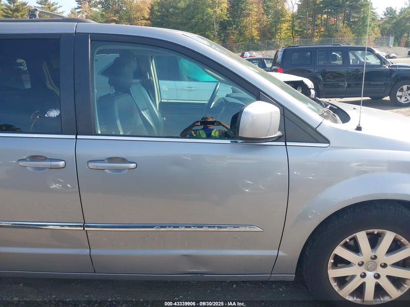 2014 CHRYSLER TOWN & COUNTRY TOURING - 2C4RC1BG2ER364772