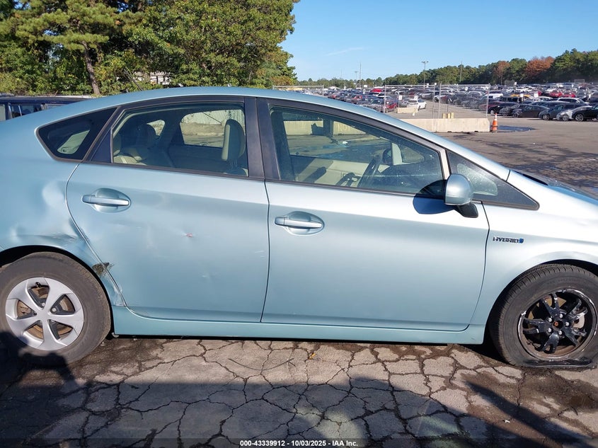 2013 TOYOTA PRIUS THREE JTDKN3DUXD1617480