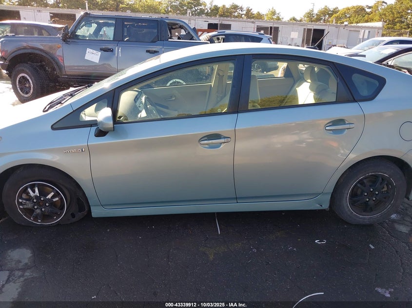 2013 TOYOTA PRIUS THREE JTDKN3DUXD1617480