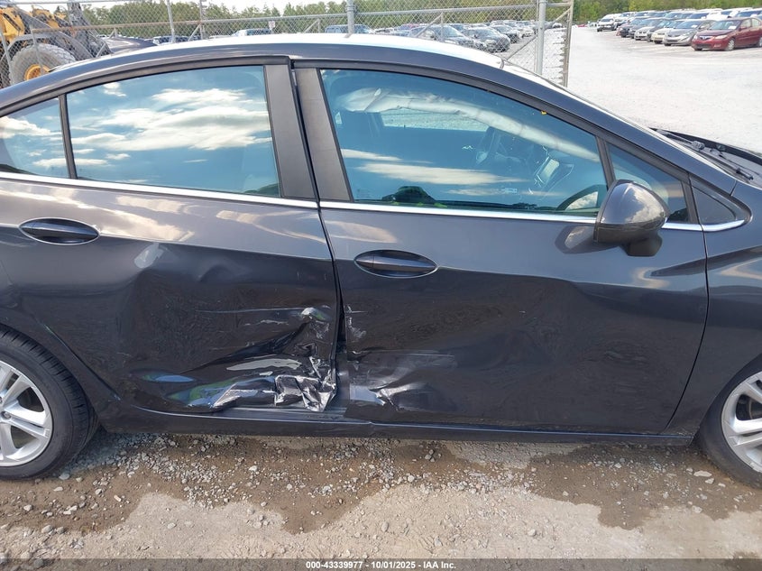 2017 CHEVROLET CRUZE LT AUTO - 1G1BE5SM3H7130700