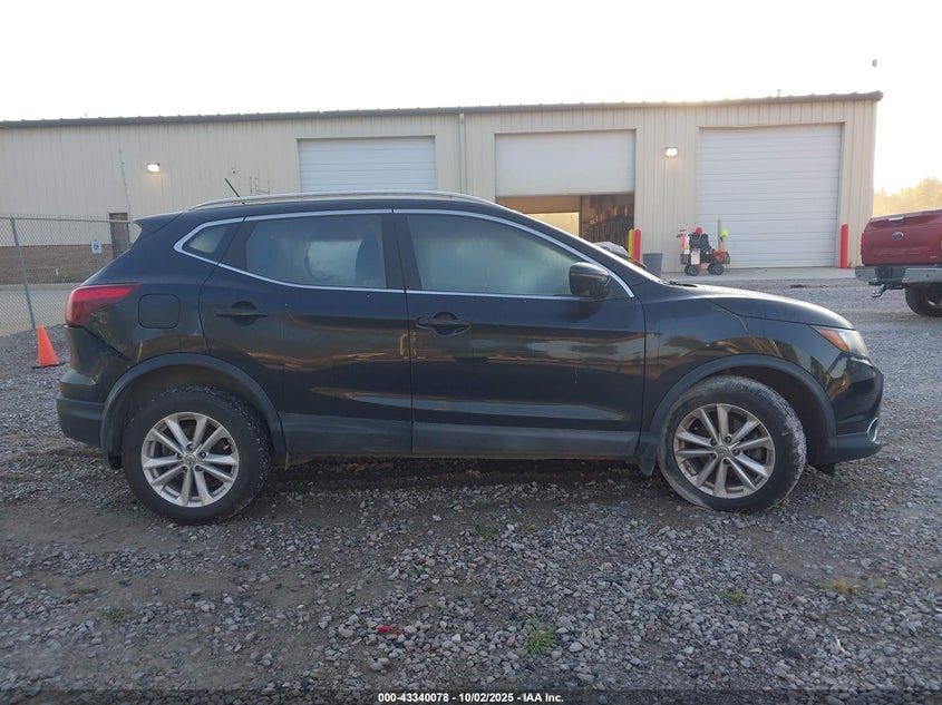 2017 NISSAN ROGUE SPORT SV - JN1BJ1CR2HW107438