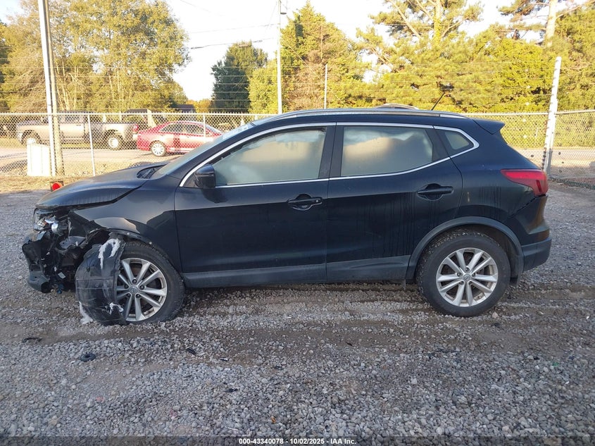 2017 NISSAN ROGUE SPORT SV - JN1BJ1CR2HW107438