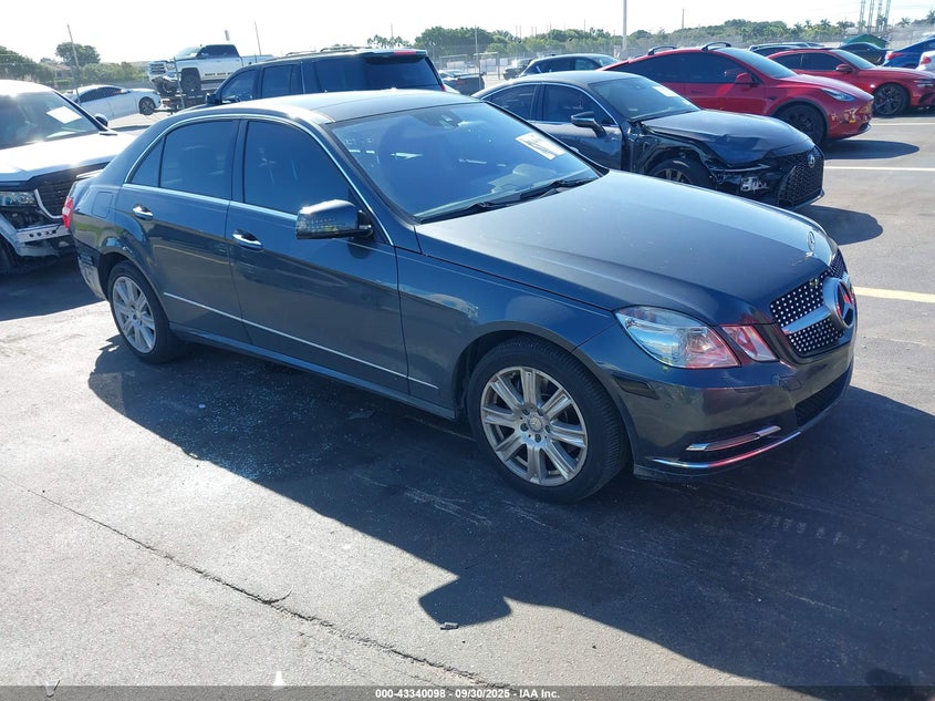2013 MERCEDES-BENZ E 350 - WDDHF5KB4DA711638