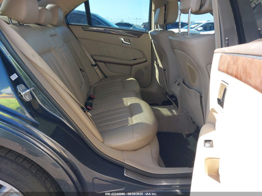 2013 MERCEDES-BENZ E 350 - WDDHF5KB4DA711638